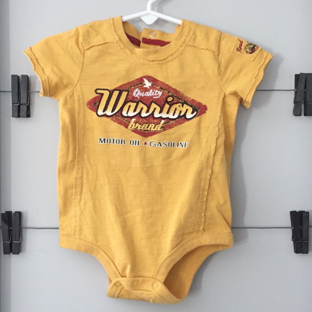 5/$20💰 AMY COE mustard baby boy onesie 12M